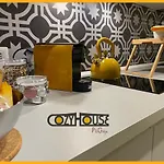 Cozy House アパート