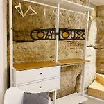 Cozy House アパート *